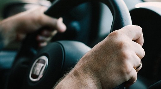 12 Kinh nghiệm lái ô tô an toàn cho người mới