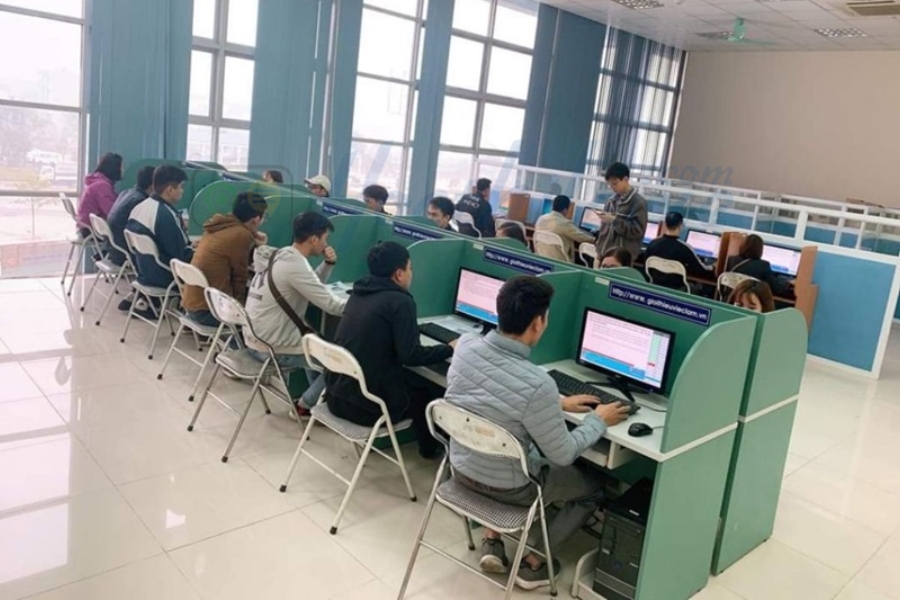 Đề thi lý thuyết và thực hành cho bằng lái A, A1 năm 2025