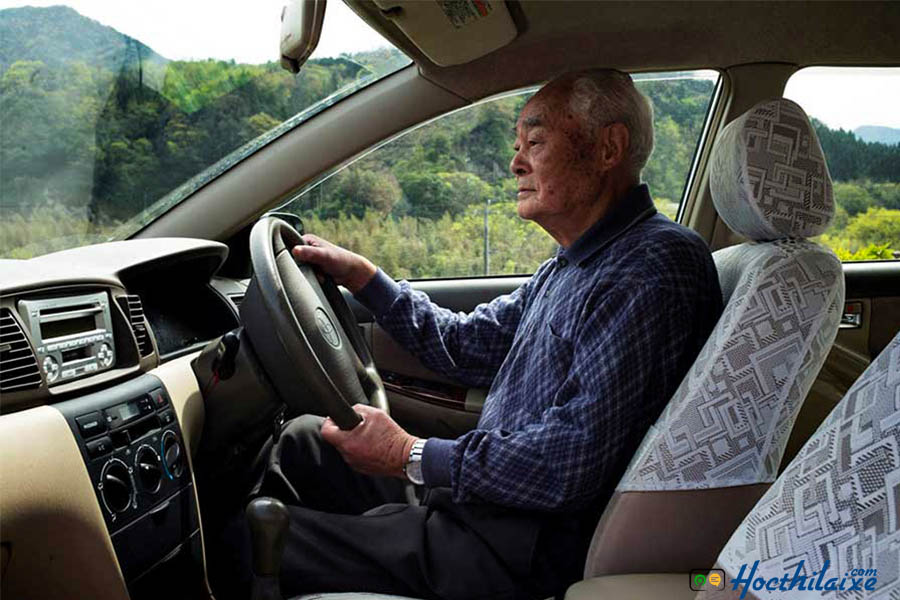 Độ tuổi đã nghỉ hưu có được học lái xe ô tô không?