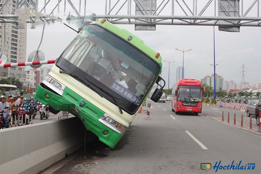 Bằng lái xe bus