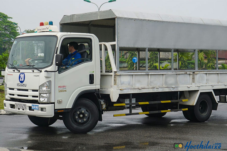 Quá trình học và thi bằng lái xe hạng C 