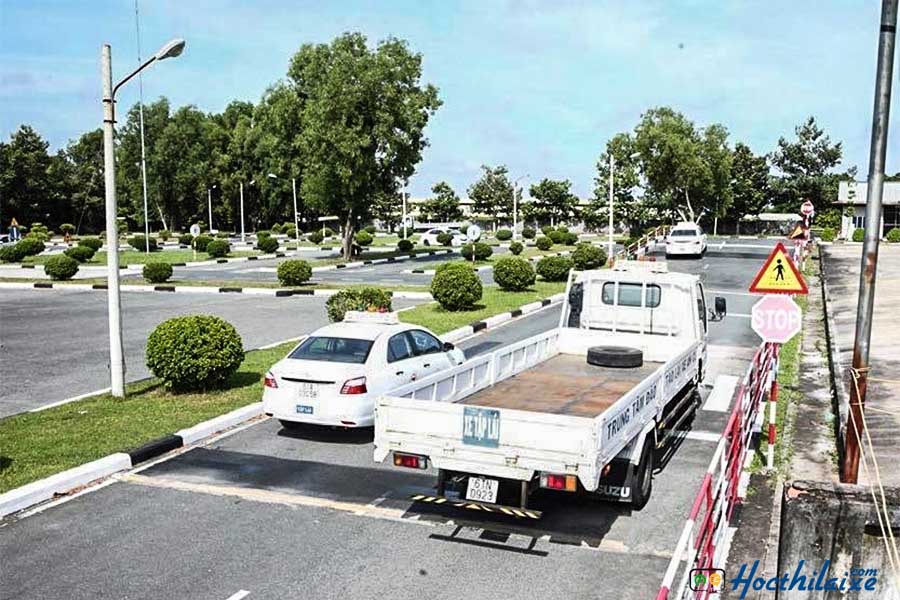 Học phí giá rẻ, nộp linh động