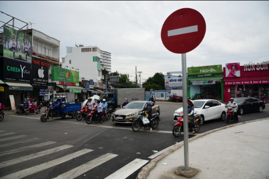 Nắm rõ lộ trình di chuyển là cách lái xe ô tô trong thành phố giúp an toàn và tiết kiệm thời gian