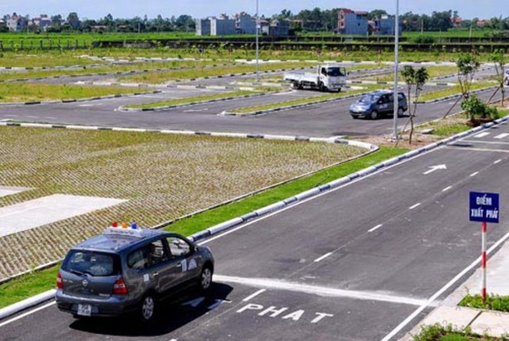 Tập trung cao độ cũng là cách giữ bình tĩnh khi thi lái xe