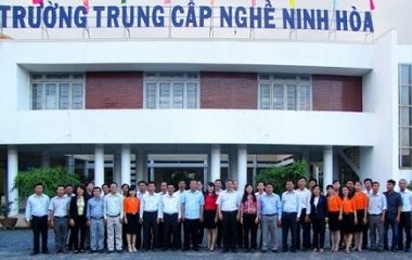 Trường Trung Cấp Nghề Ninh Hòa